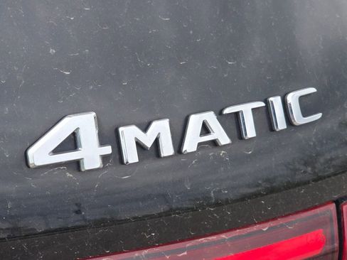 Certified 2021 Mercedes-Benz GLB 250 4MATIC image 4