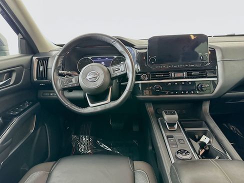 Used 2022 Nissan Pathfinder SL w/ SL Black Package image 31