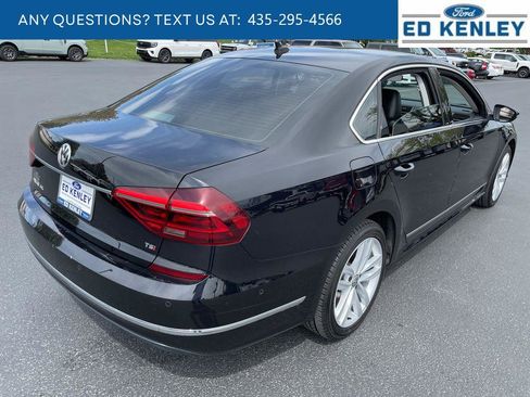 Used 2018 Volkswagen Passat 2.0T SEL Premium FWD image 28