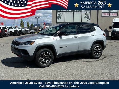 Certified 2025 Jeep Compass Trailhawk AWD/4WD image 1