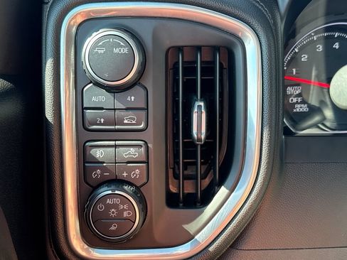 Certified 2020 Chevrolet Silverado 1500 LTZ w/ LTZ Convenience Package AWD/4WD image 31