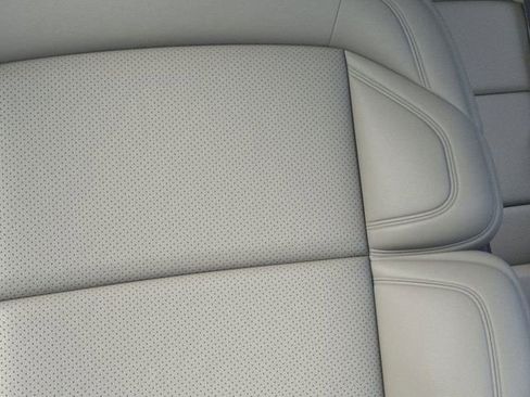 New 2025 Lincoln Navigator L Reserve image 16