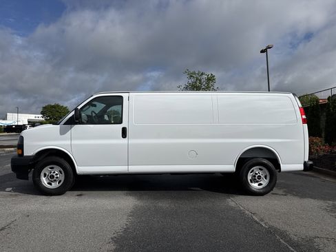 New 2026 GMC Savana 3500 Extended w/ Driver Convenience Package RWD image 7