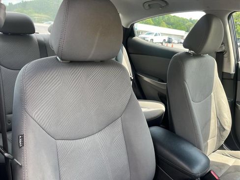 Used 2013 Hyundai Elantra GLS FWD image 27