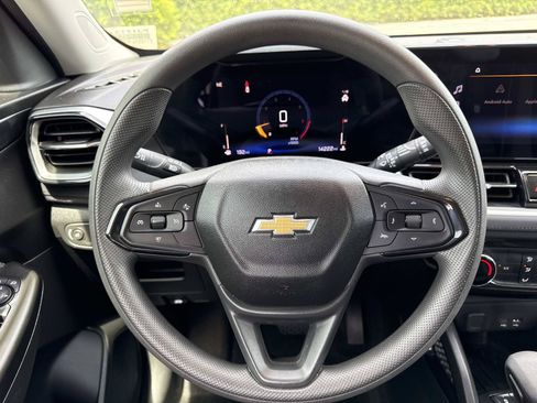 Used 2024 Chevrolet TrailBlazer LT w/ Driver Confidence Package FWD image 14