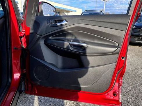 Used 2017 Ford Escape SE image 28