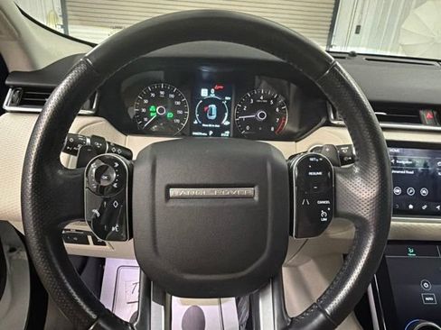 Used 2019 Land Rover Range Rover Velar S AWD/4WD image 22