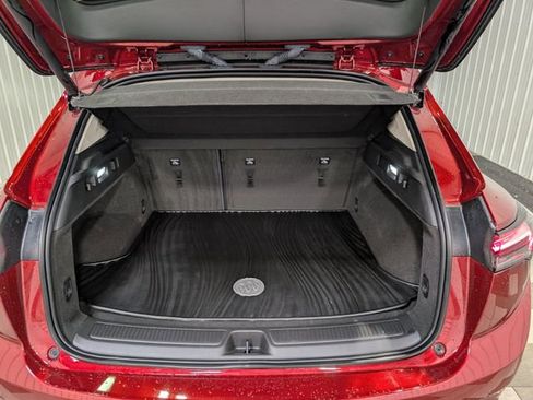 Used 2023 Buick Envision Avenir AWD/4WD image 26
