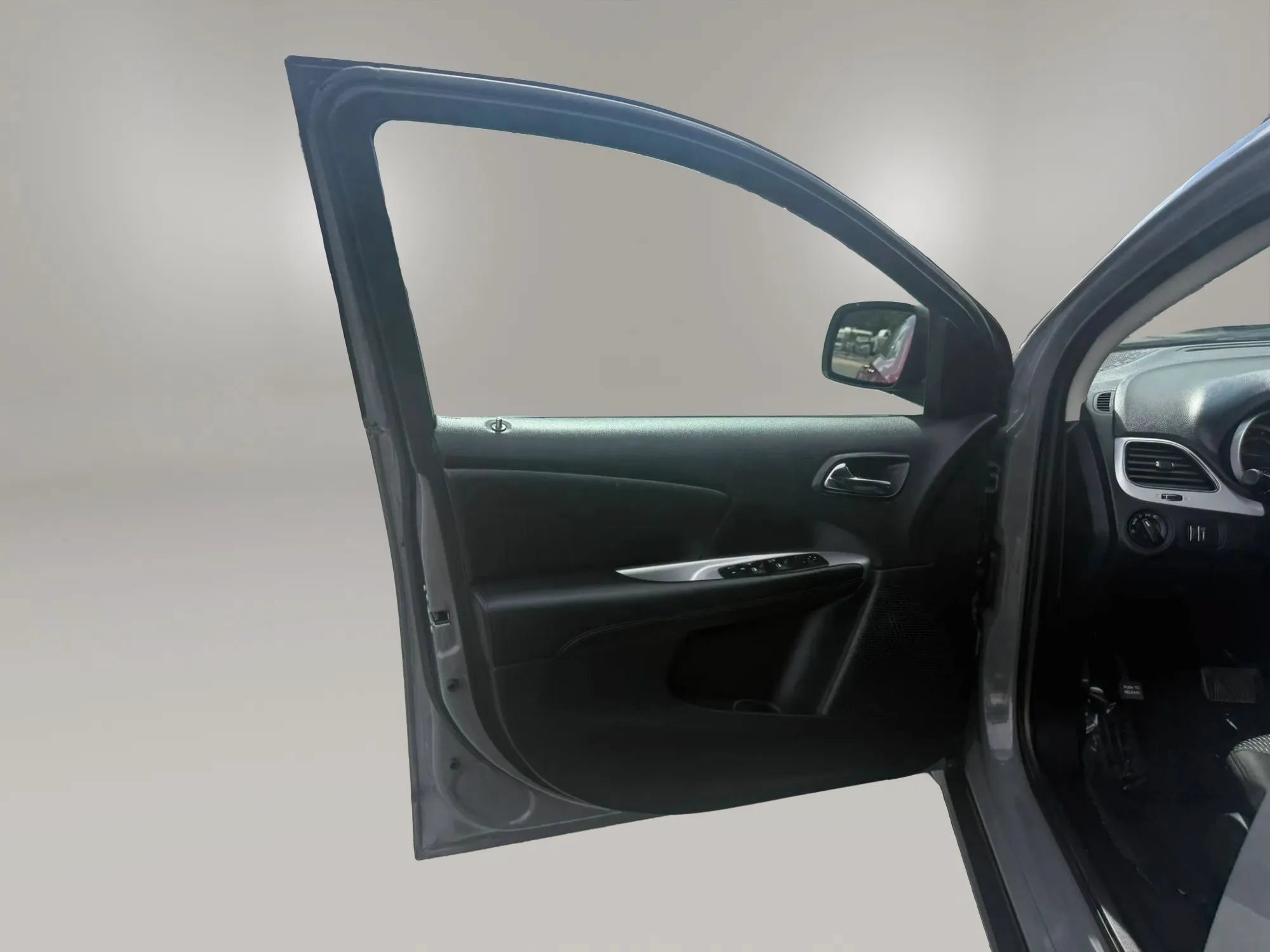 Used 2020 Dodge Journey SE w/ Blacktop Package FWD image 18