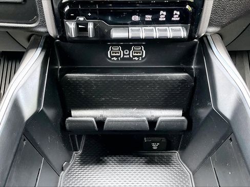 Used 2022 RAM 2500 Laramie AWD/4WD image 24