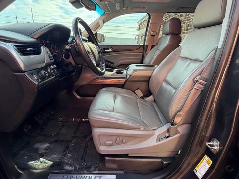 Used 2015 Chevrolet Suburban LT AWD/4WD image 36