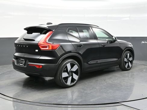 Used 2023 Volvo XC40 Recharge Ultimate w/ Protection Package Premier AWD/4WD image 7