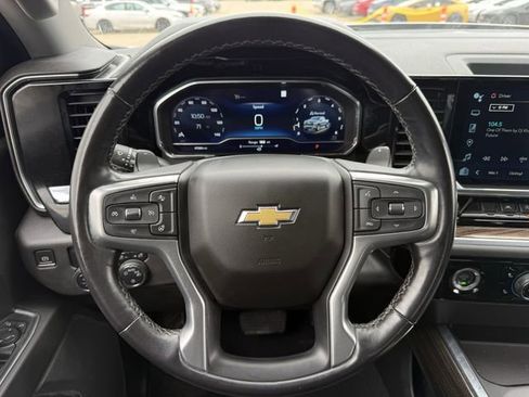 Used 2022 Chevrolet Silverado 1500 LT image 12