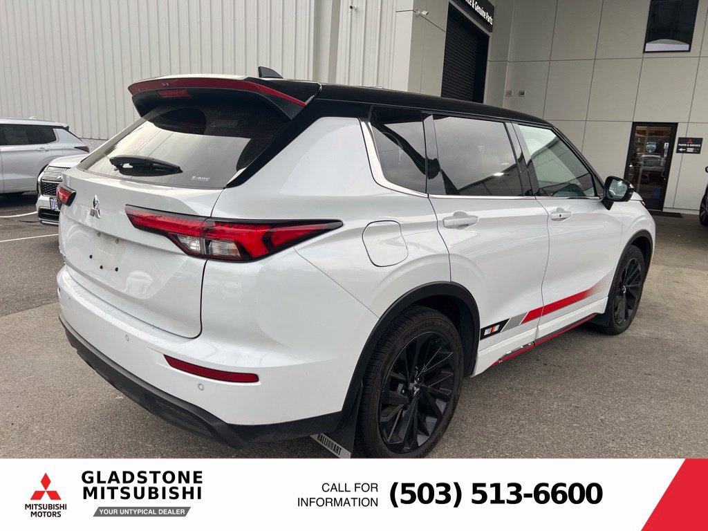 Used 2024 Mitsubishi Outlander SE Black Edition AWD/4WD image 5