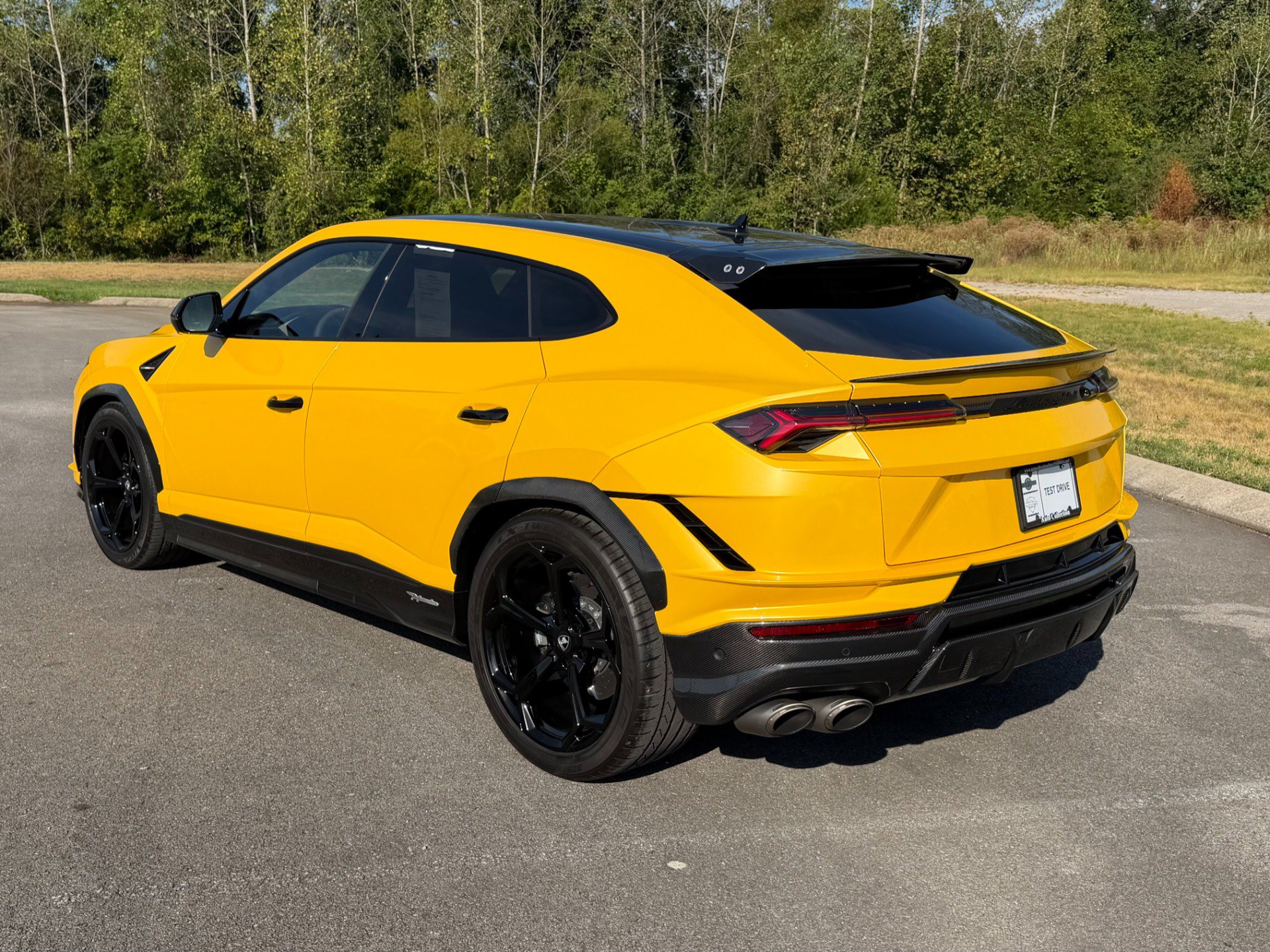 Used 2023 Lamborghini Urus Performante AWD/4WD image 4