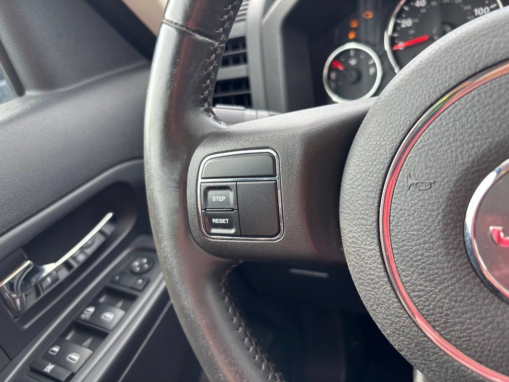 Used 2011 Jeep Liberty Sport w/ Popular Equipment Group AWD/4WD image 23