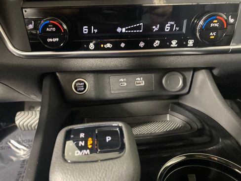 Used 2023 Nissan Rogue SV AWD/4WD image 22