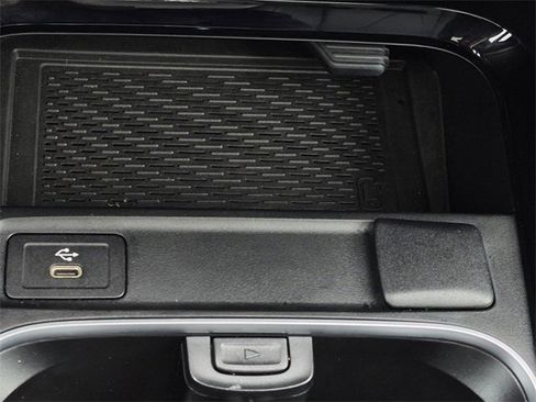 Certified 2025 Mercedes-Benz GLA 250 image 21