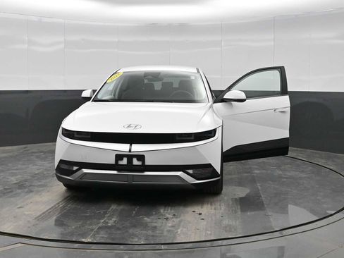 Used 2022 Hyundai Ioniq 5 SE w/ Cargo Package image 3