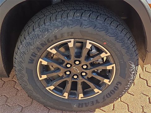 New 2026 Chevrolet Traverse Z71 w/ Driver Confidence Package image 6