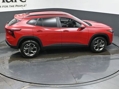 New 2026 Chevrolet Trax LT w/ LT Convenience Package image 17