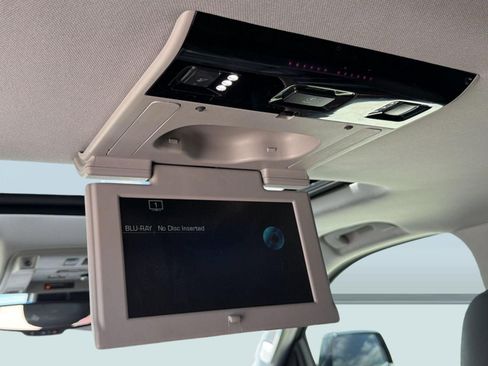 Used 2016 Cadillac Escalade Luxury RWD image 21