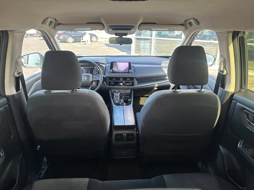 Used 2025 Nissan Rogue SV AWD/4WD image 14