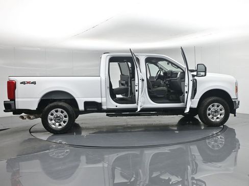 Used 2023 Ford F250 XLT w/ F-250 >10K GVWR Package image 37