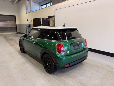Certified 2024 MINI Cooper SE image 3