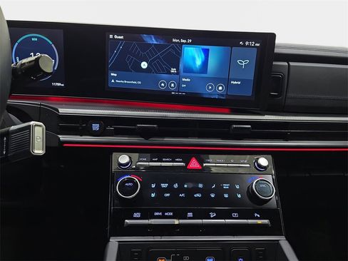 Used 2025 Hyundai Santa Fe Calligraphy image 23