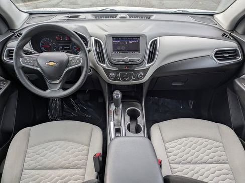Used 2020 Chevrolet Equinox LS image 14
