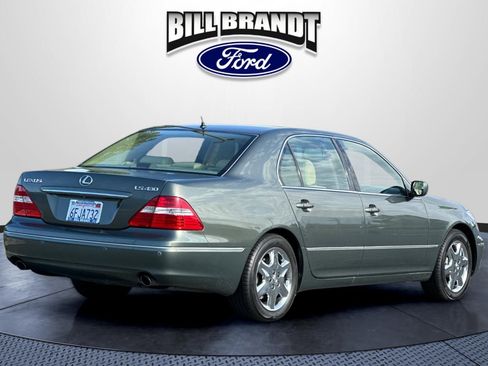 Used 2005 Lexus LS 430 RWD image 3
