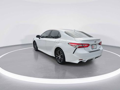 Certified 2020 Toyota Camry SE FWD image 6