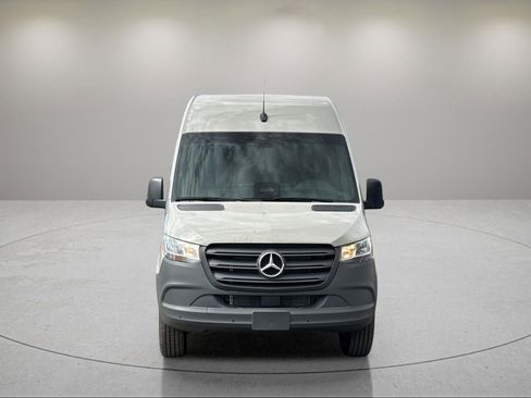 New 2025 Mercedes-Benz Sprinter 2500 image 9