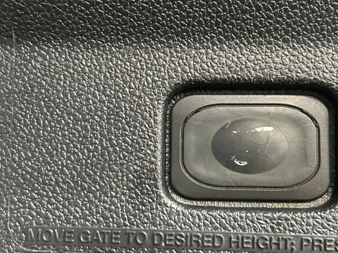 Used 2017 Ford Explorer Platinum AWD/4WD image 33