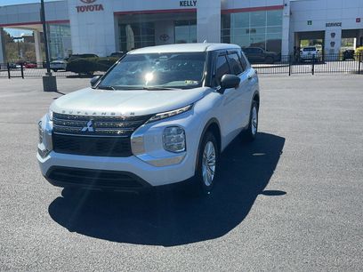 Used 2023 Mitsubishi Outlander ES