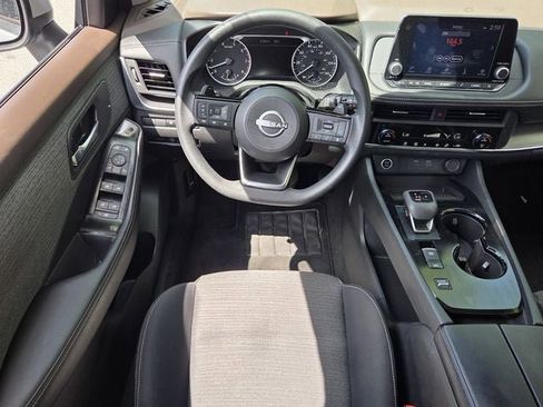 Used 2023 Nissan Rogue SV FWD image 11
