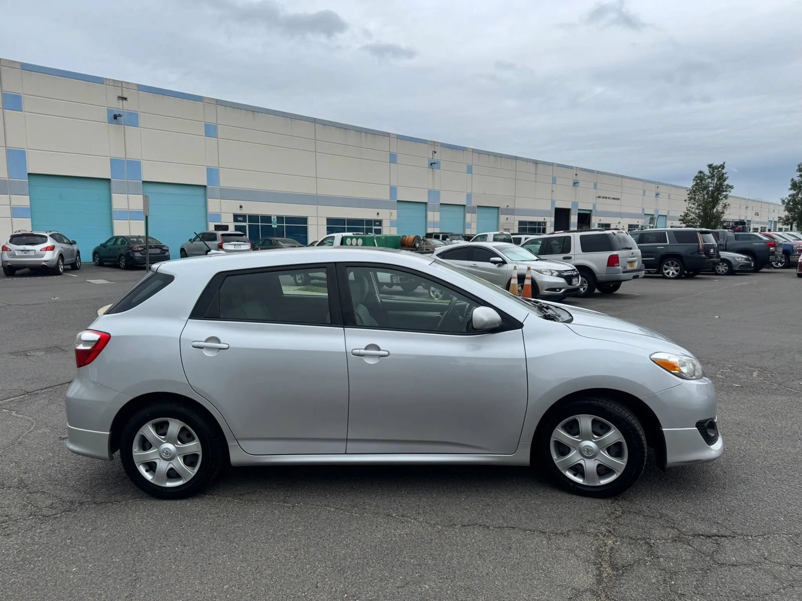 Used 2009 Toyota Matrix S FWD image 5