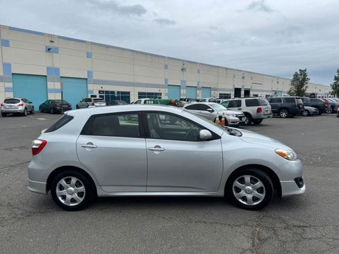 Used 2009 Toyota Matrix S FWD image 5
