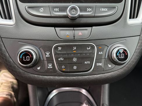 Used 2024 Chevrolet Malibu LT FWD image 31