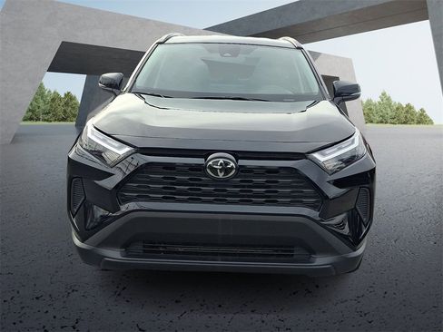 Used 2024 Toyota RAV4 XLE image 2