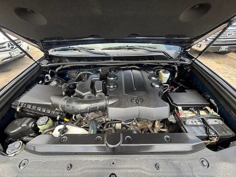 Used 2016 Toyota 4Runner SR5 RWD image 32