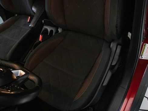 Used 2020 Nissan Kicks SR image 25