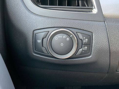 Used 2013 Ford Edge SEL FWD image 27