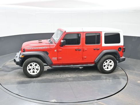 Used 2021 Jeep Wrangler Unlimited Islander image 27