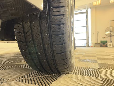 Certified 2025 Buick Encore GX Sport Touring w/ Comfort Package image 12