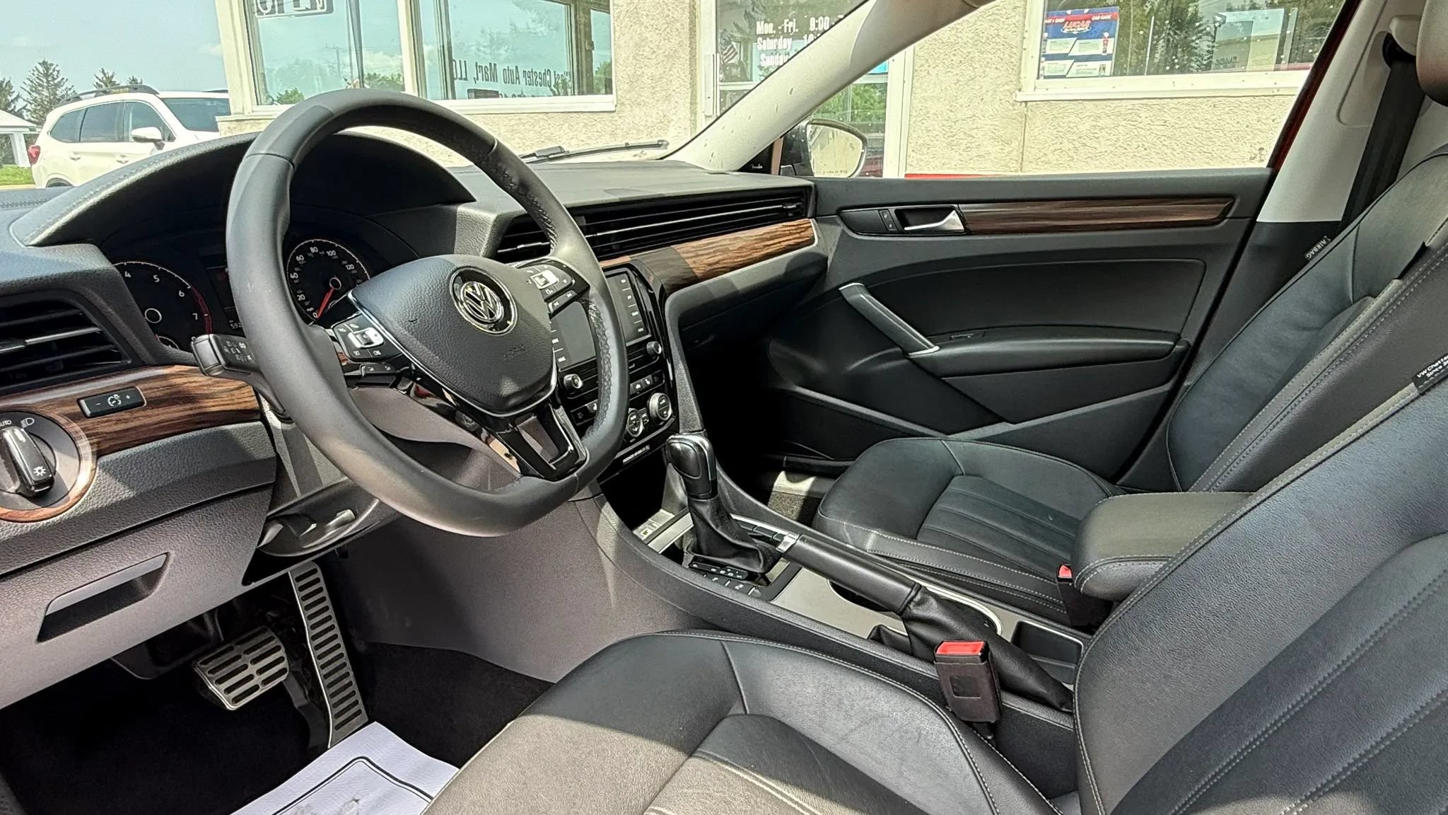 Used 2022 Volkswagen Passat 2.0T FWD image 10
