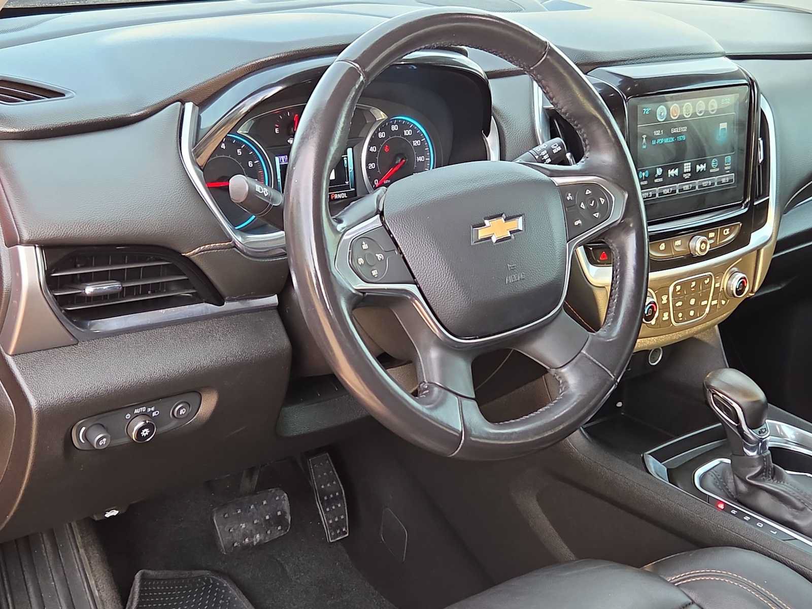 Used 2018 Chevrolet Traverse LT FWD image 10