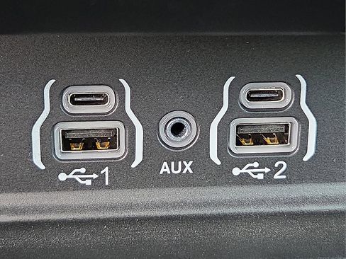 New 2026 RAM 1500 Laramie w/ Laramie Southwest Edition AWD/4WD image 17