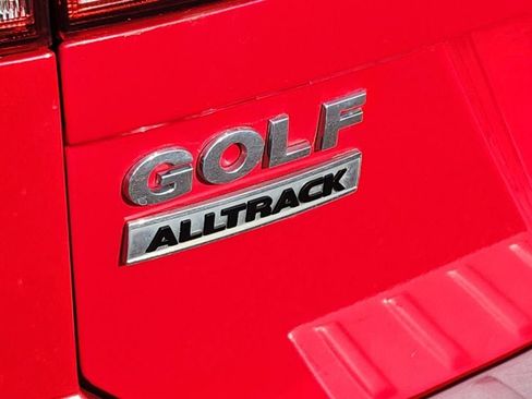 Used 2019 Volkswagen Golf Alltrack SEL image 16